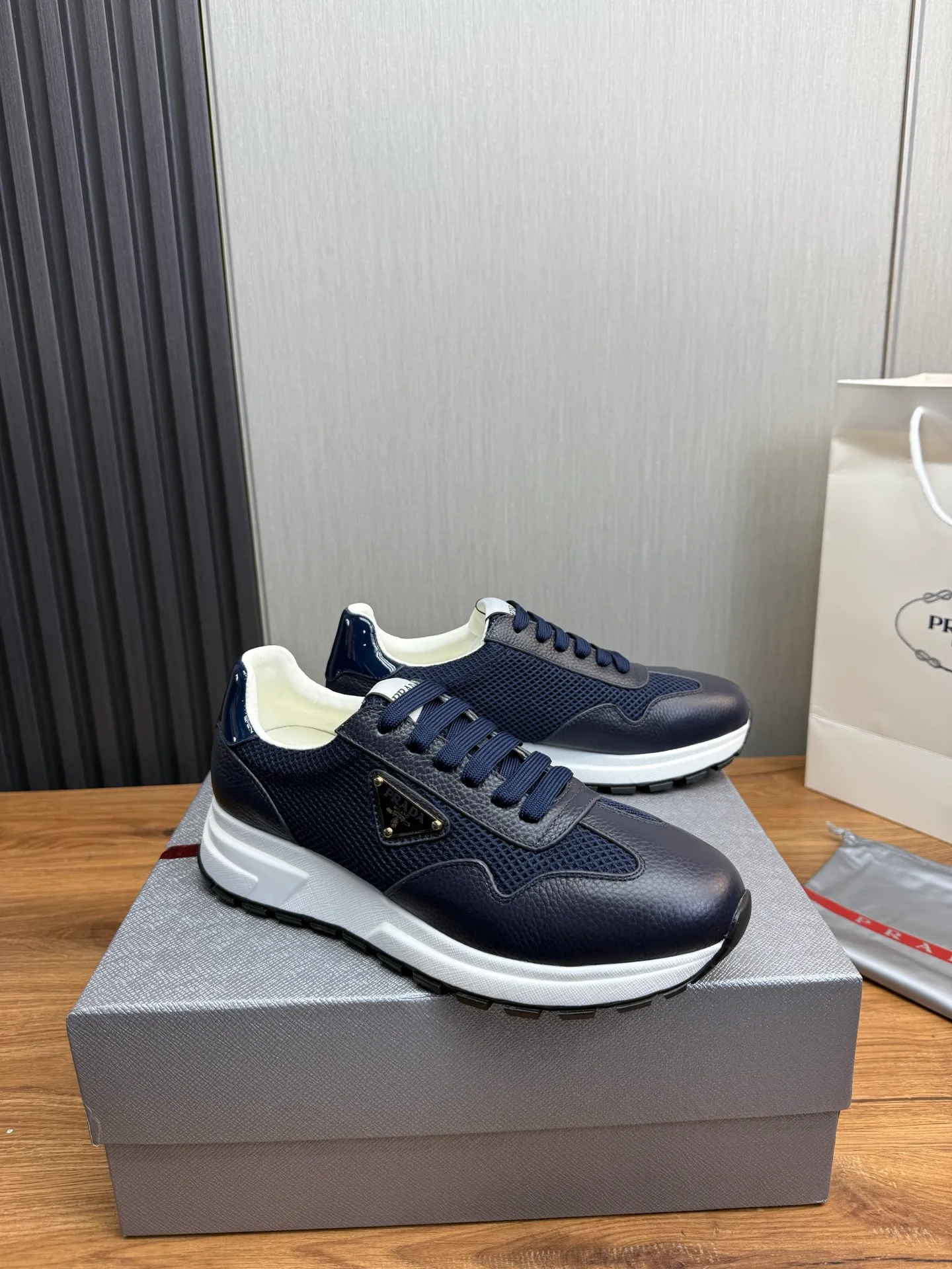 Men's shoes 💰560💰 [PRADA] Men's shoes are popular in the counter, official website is synchronized, 1 high-quality shipment ✔️Original cowhide mesh + cowhide lining, 1🆚1 replica, original sole, 38-45 (45 customized, non-refundable)